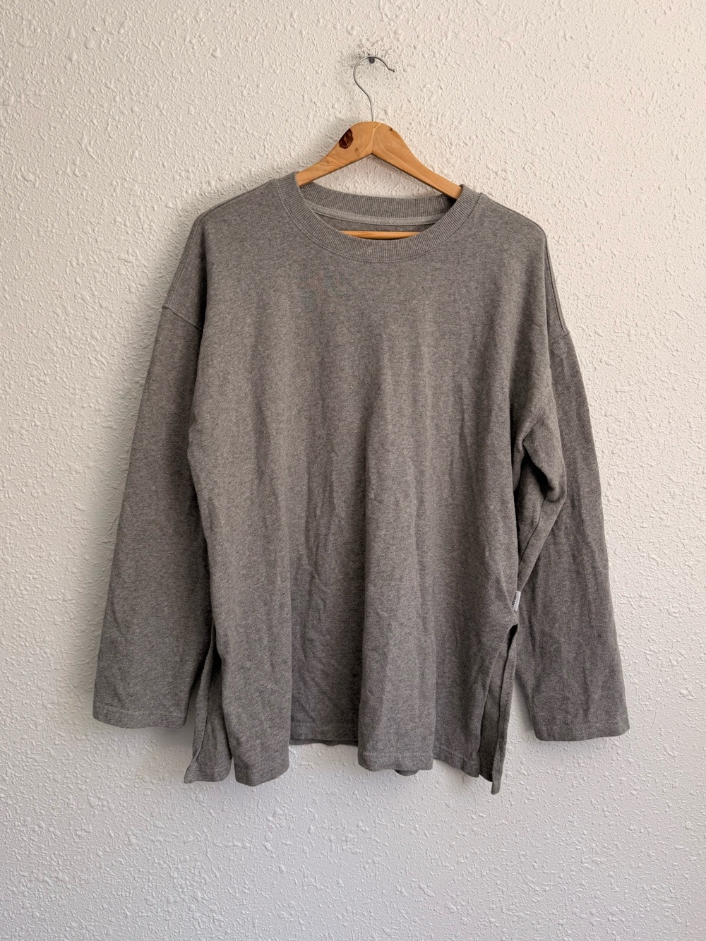 Le Bon Shoppe Heather gray crewneck long sleeve pulllver oversized top M